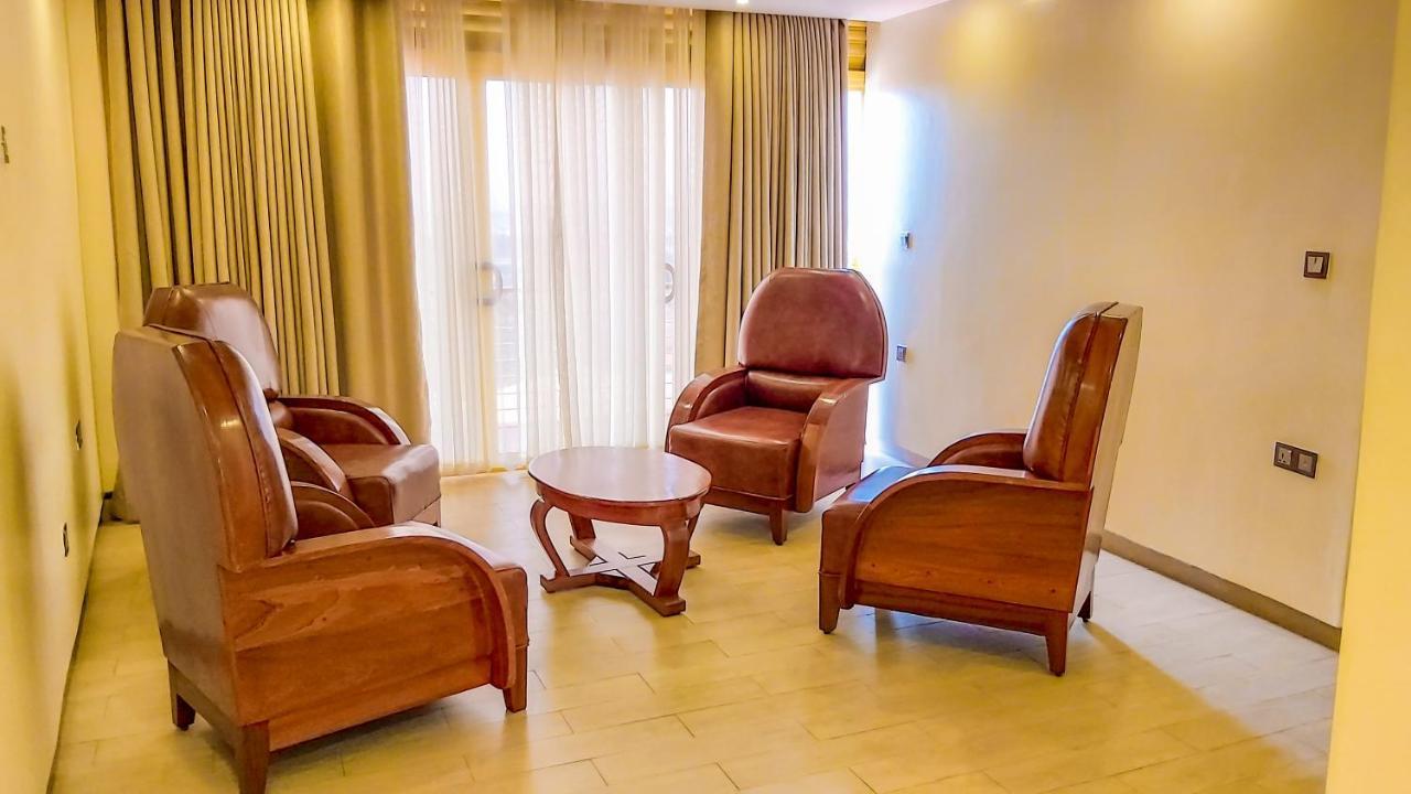 Sainte Famille Hotel Кигали Экстерьер фото