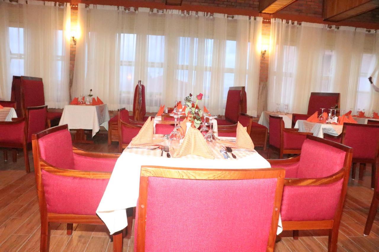 Sainte Famille Hotel Кигали Экстерьер фото