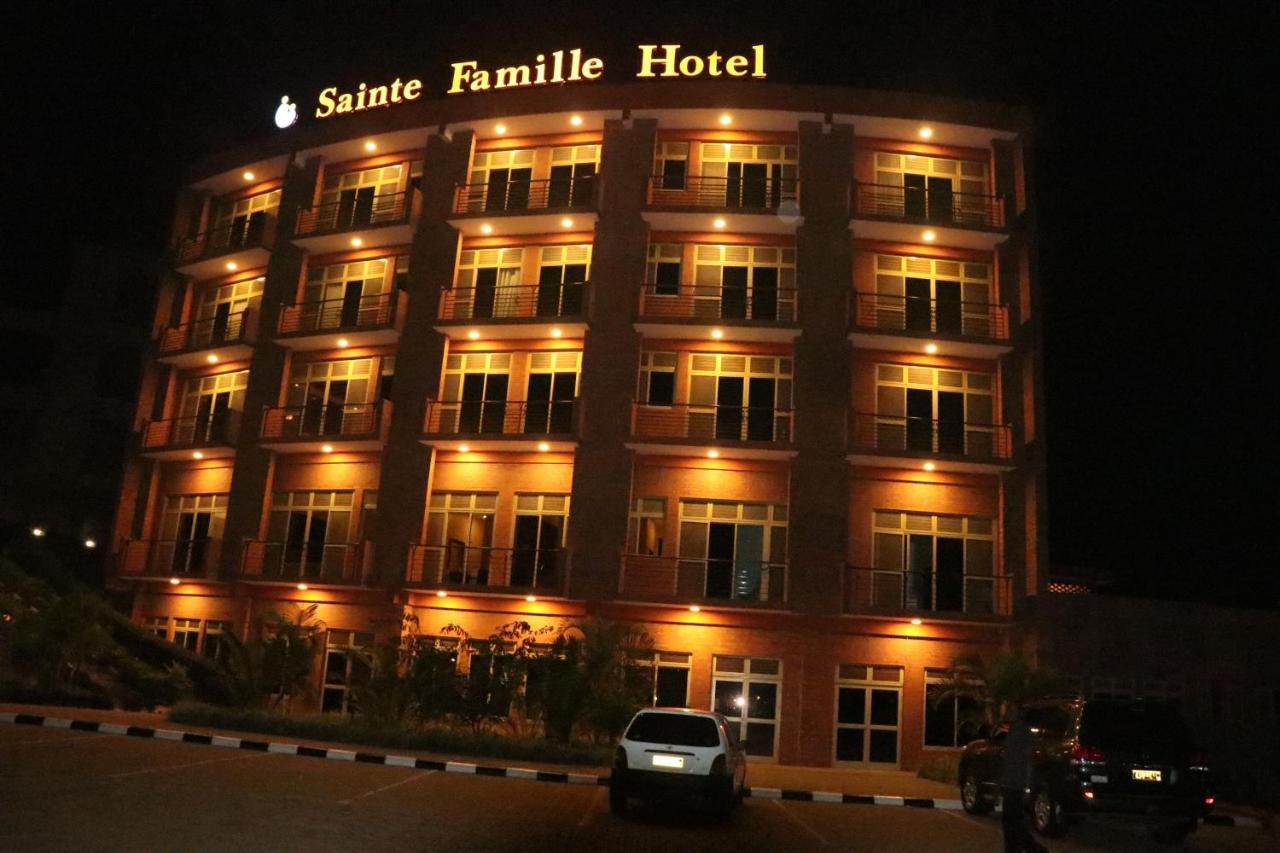 Sainte Famille Hotel Кигали Экстерьер фото