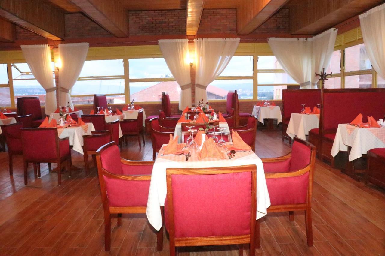 Sainte Famille Hotel Кигали Экстерьер фото