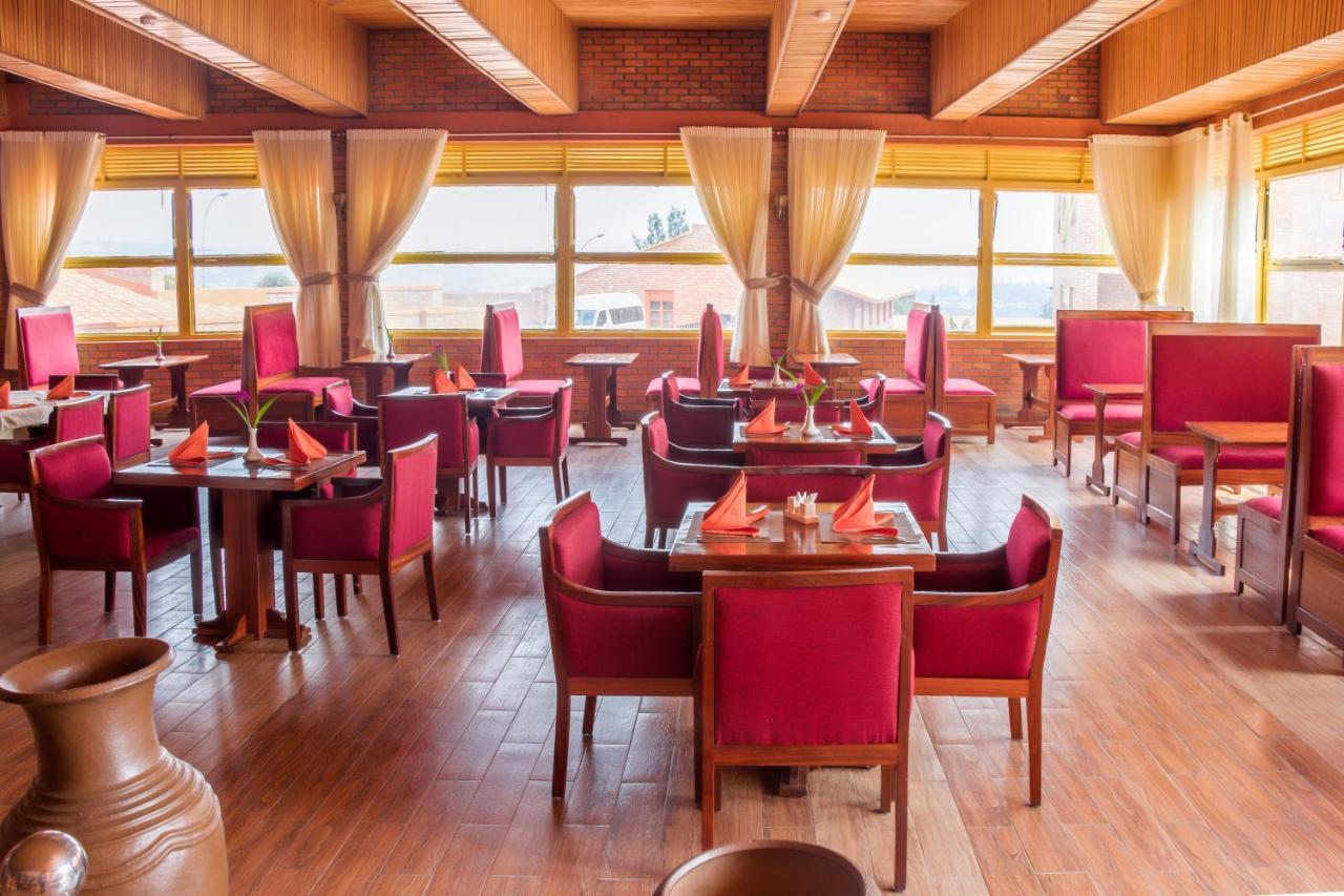 Sainte Famille Hotel Кигали Экстерьер фото